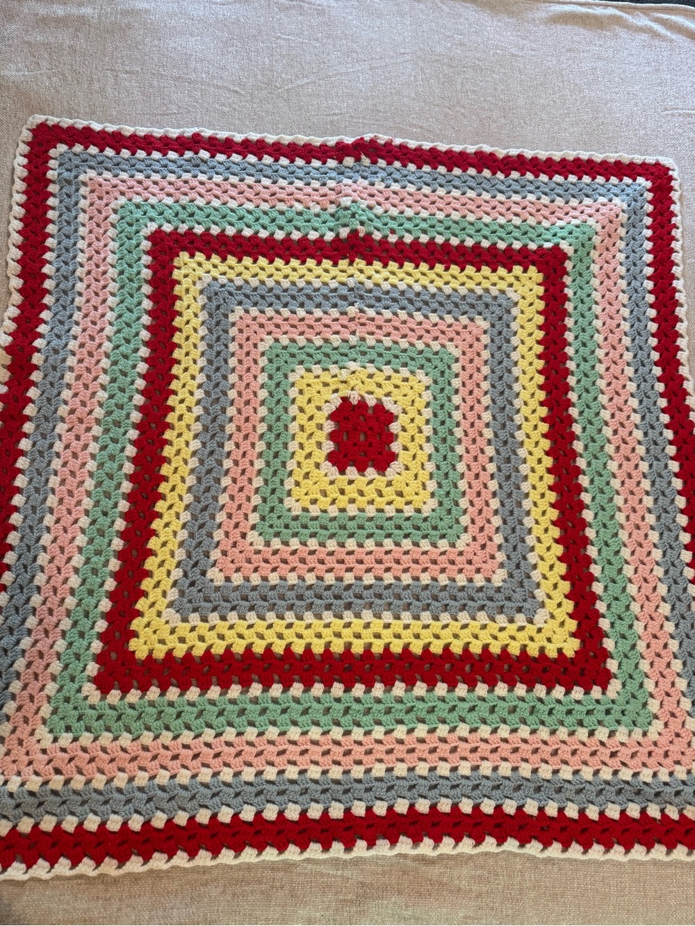 Vintage Crochet Afghan Granny Square‎ Lap Blanket Baby Blanket